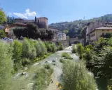 Fiume Adige attraversa Rovereto, con il Castello sul colle. Un'ottima panoramica di cosa vedere in questa città.