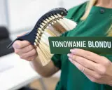 Toner do włosów blond: Jak uzyskać idealny kolor bez żółci?