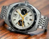 Orologio Heuer Autavia vintage, un cronografo automatico che spiega perché i Rolex costano così tanto: maestria artigianale e storia.