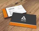 Dwa rodzaje wizytówek: jedna z danymi grafika, druga z miejscem na logo.