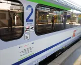 Na wagonie PKP Intercity widnieje symbol zakazu palenia, a nie piwa. Podróżni mogą korzystać z WiFi.
