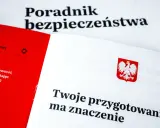 Poradnik bezpieczeństwa z numerem alarmowym 112. Zasada 3 dni przypomina o przygotowaniu na wypadek sytuacji kryzysowych.