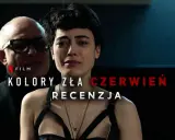Płacz kobiety w czerni, obok niej mężczyzna w okularach. Napis "Kolory zła czerwień" sugeruje mroczną historię.
