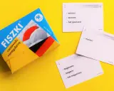 Fiszki z czasownikami nieregularnymi po niemiecku. Na kartach przykłady form: "wissen, wusste, hat gewusst" oraz "beginnen, begann, hat begonnen".
