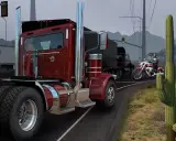 Realistyczne mody do ETS 2: czerwona ciężarówka, motocyklista i kaktus na pustynnej drodze.