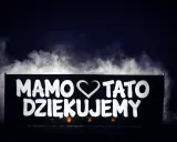 Mamo, Tato, dziękujemy! Wasze podziękowania dla rodziców z humorem rozświetlają noc.