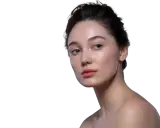 Visage lumineux et lisse, résultat d'un soin pro power peel. Peau éclatante, prête à rayonner.