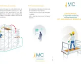 Un trabajador sube por un andamio de borriqueta, destacando la importancia de la seguridad industrial.