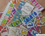 Elementi colorati per un calendario da costruire scuola primaria: giorni della settimana, stagioni, numeri e meteo.