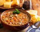 Minestra di Fagioli in Scatola: Ricetta Veloce e Gustosa (Pronta in 30 Min)