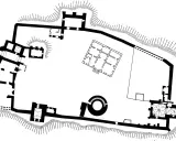 Plan zamku w Lublinie: mury obronne, dziedziniec, budynki mieszkalne, wieża, kaplica.