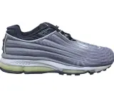 Szary but sportowy Nike Air Max z widoczną poduszką powietrzną. Klasyczne, **nike air max stare modele** w nowoczesnym wydaniu.