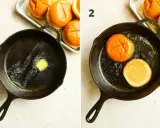 Dwie części bułek do hamburgerów są podgrzewane na patelni z masłem.