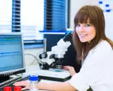 Médico Investigador: La carrera que une clínica y ciencia. ¿Es para ti?