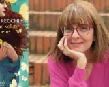 Roberta Recchia, autrice di "Io che ti ho voluto così bene", sorride con una mano sul viso, circondata da farfalle.