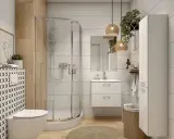 Przytulna łazienka w stylu boho z drewnianymi akcentami, plecionymi lampami i roślinami. Biała armatura i geometryczne płytki dodają charakteru.
