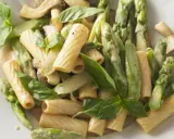 Gesunde Pasta mit Spargel und Pilzen, ein leckeres Gericht für gesunde Pasta Rezepte Abnehmen. Frisch, leicht und voller Geschmack.