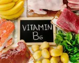 Banan, łosoś, wątróbka, ziemniaki, szpinak i mięso – produkty bogate w witaminę B6.