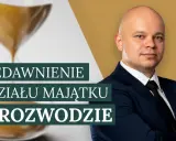 Klepsydra symbolizuje upływ czasu, a mężczyzna w garniturze sugeruje, że temat dotyczy prawnych aspektów podziału majątku po rozwodzie i przedawnienia.