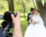 Ile kosztuje fotograf i kamerzysta na wesele? Przewodnik po cenach