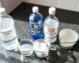Myjka ultradźwiękowa: Jaki płyn? Przepisy DIY i czego unikać