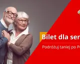 Uśmiechnięci seniorzy cieszą się zniżką 25% na bilet dla seniora PKP. Podróżuj taniej po Polsce!