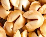 Ciasteczka z wróżbą: przepis, triki i wróżby, które zachwycą!