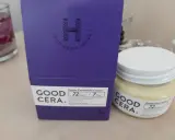 Krem Holika Holika Good Cera Super Ceramide Cream w fioletowym pudełku i słoiczku.