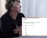 Zamyślona starsza pani analizuje kalkulator renty rodzinnej, zastanawiając się, ile renty po ojcu jej przysługuje.