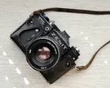 Klisza 35mm: Jak wyjąć film z aparatu analogowego bez strat?