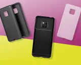 Dwa czarne i jedno różowe etui na telefon Huawei Mate 20.