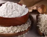 Mąka ryżowa: Przepisy, triki i porady. Co z niej wyczarujesz?