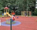 Dlaczego plac zabaw jest zamknięty? Sprawdź, kiedy się otworzy!