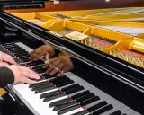 Ile waży fortepian Steinway? Modele, wagi, transport i nośność