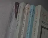 I **ian mcewan migliori libri** in italiano: "Espiazione", "L'amore fatale", "L'inventore di sogni", "Cortesi per gli ospiti", "Macchine come me".