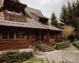 Góry Sowie: Nocleg szyty na miarę? Znajdź idealną bazę!