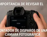 El contador de disparos de una cámara fotográfica muestra 15034. Es importante revisar cuántos disparos dura una cámara.