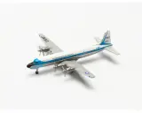 Modellflugzeug der US Air Force im Maßstab 1 zu 1000, mit blauen Streifen und der Aufschrift "UNITED STATES OF AMERICA".
