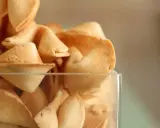 Ciastka z wróżbą: Prosty przepis krok po kroku na udaną zabawę!