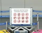 Czego nie wolno w bagażu podręcznym? Spakuj się bez stresu!