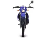 Niebieski motocykl Yamaha DT 50, idealny do terenu. Sprawdź jego dane techniczne!