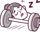 Eine Frau schläft erschöpft auf einer Hantel ein. Sie wollte wohl nachts Sport machen, aber die Müdigkeit hat sie übermannt.