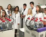 Investigación médica en jóvenes: ¿Es segura? Guía para familias