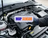 Mechanik sprawdza MAP SENSOR w silniku diesla. Objawy awarii mogą być różne.