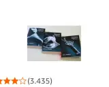 I tre libri della saga "Cinquanta sfumature", quale il primo, con copertine iconiche: un corsetto, una maschera e una chiave.