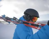 Kask na narty: Jak wybrać idealny? Bezpieczeństwo przede wszystkim!