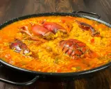 Paella de marisco con langosta, ideal para saber donde comer en Letur.