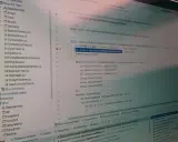 Kod C# pokazuje tworzenie wielu klonów obiektu, co jest przykładem testu scenariusza. Różnica między test case a test scenario jest kluczowa w testowaniu.