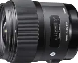 Obiettivo Sigma 35mm f/1.4 DG DN Art. La ghiera di messa a fuoco presenta marcature per la profondità di campo e la distanza in piedi e metri.
