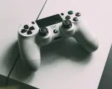 DualShock 4 na PC: Opanuj podłączenie i graj bez przeszkód!